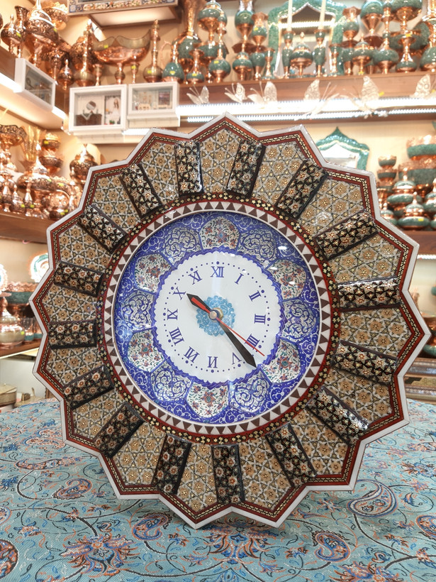 ساعت خورشیدی دور خاتم